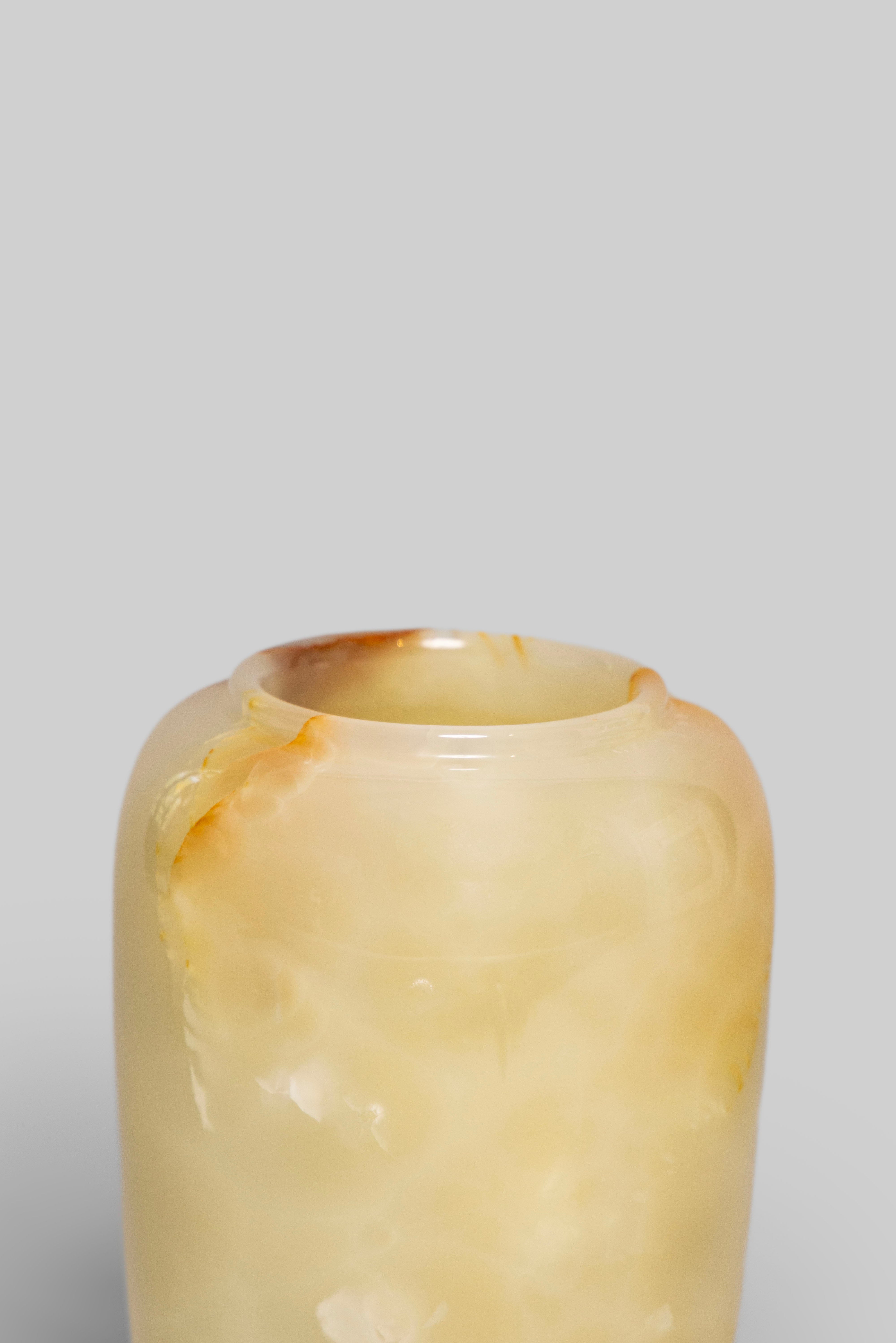 Willow Onyx Vase