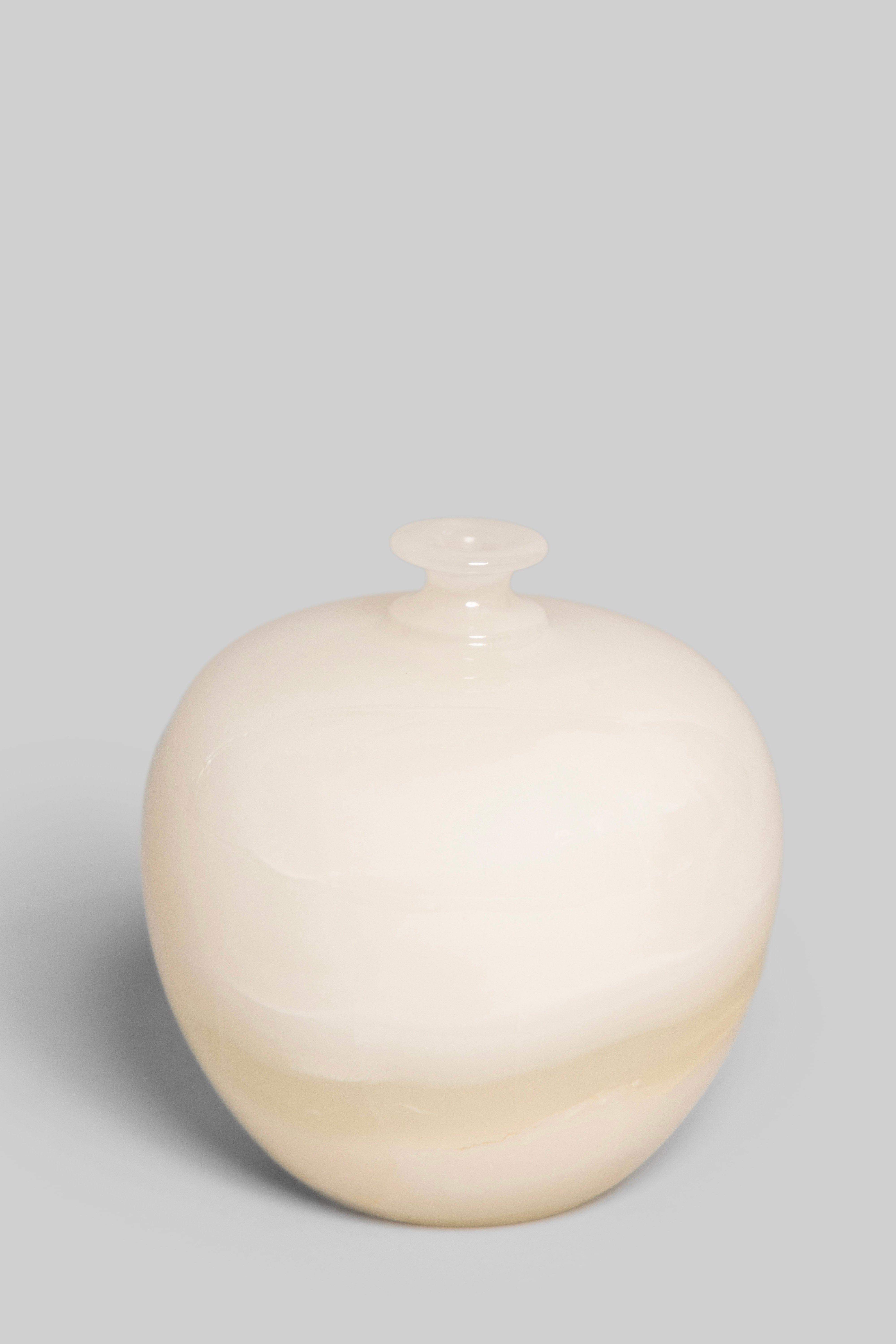 Moon Pearl Pot