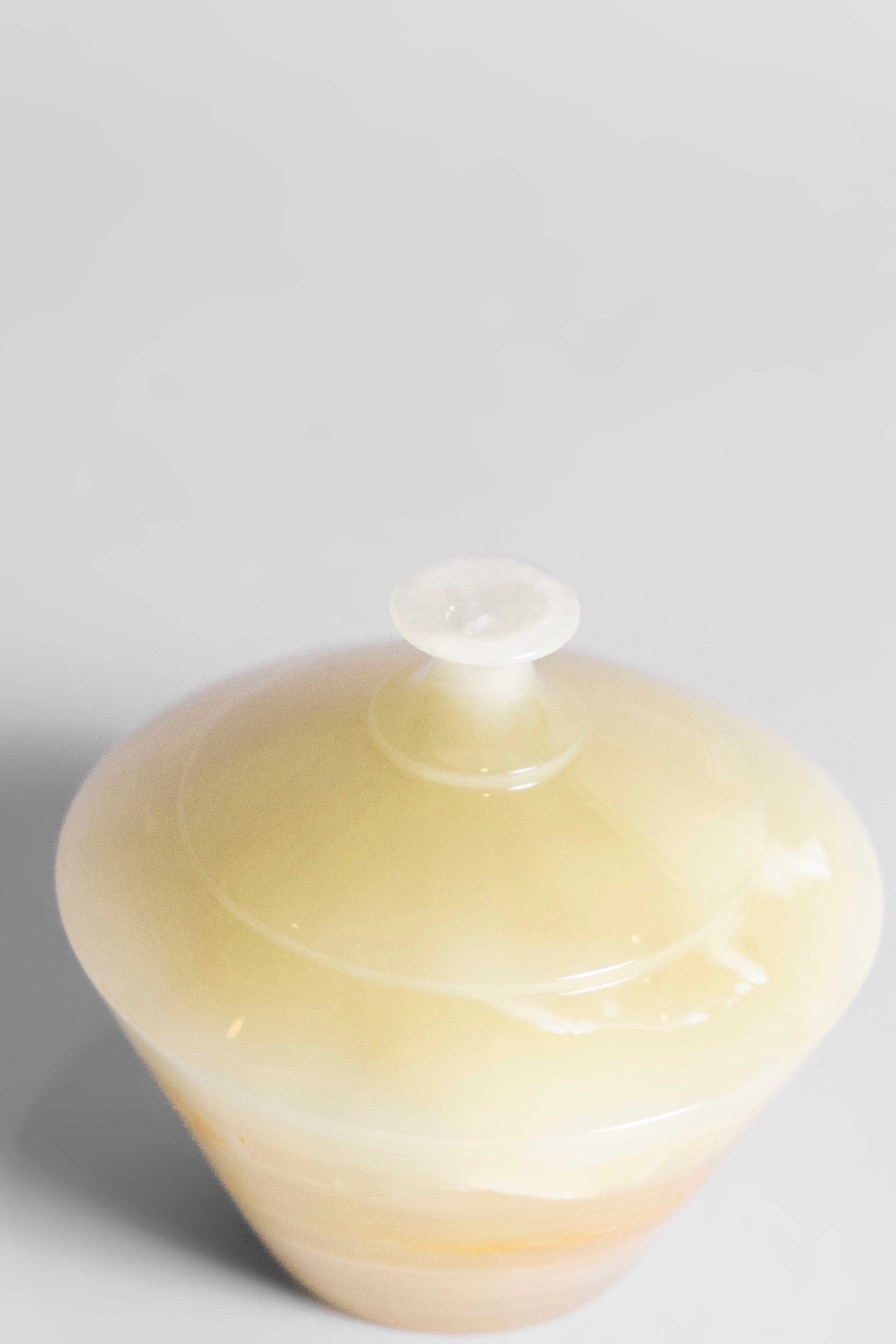 Diamond Onyx Pot