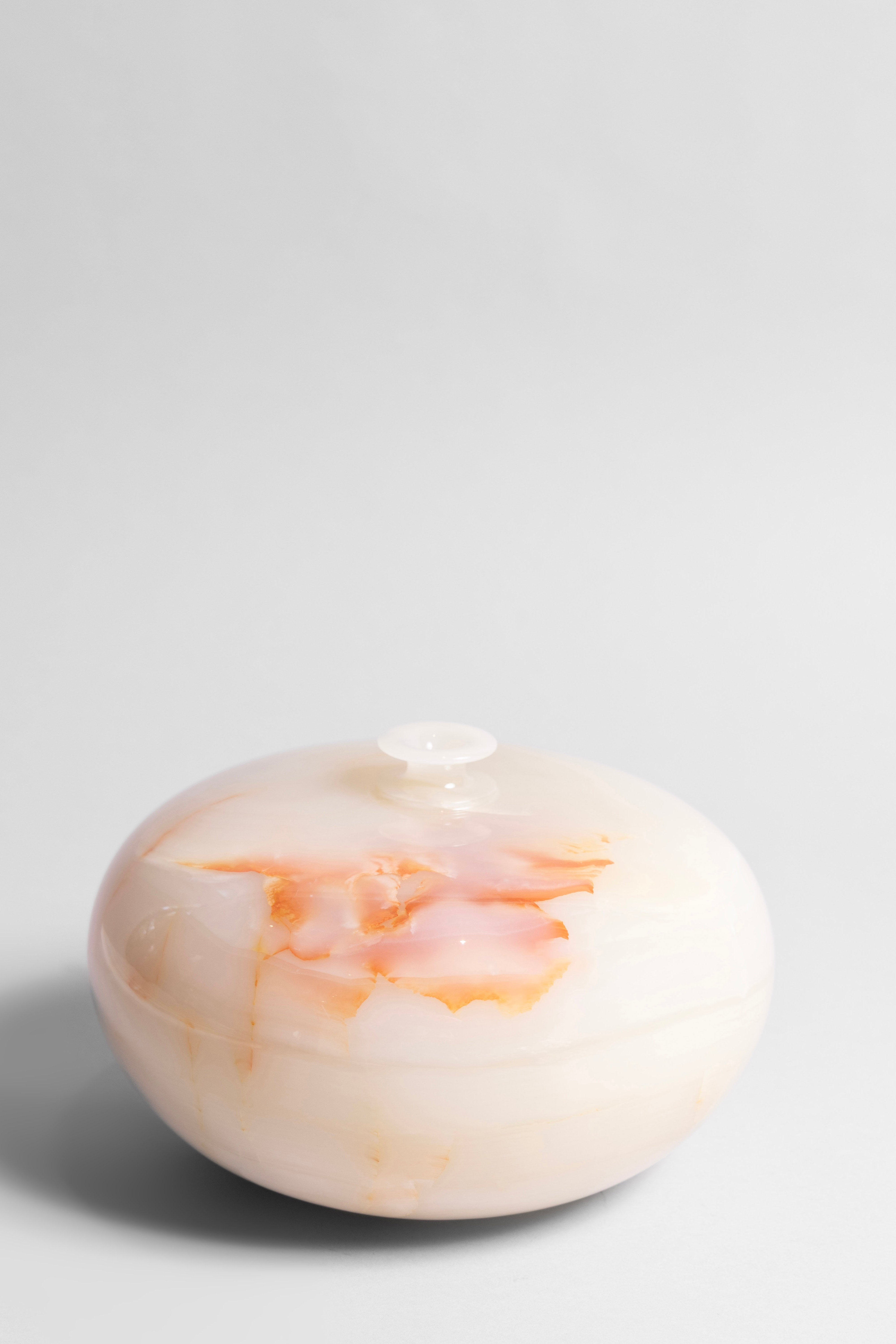 Mystic Sphere Pot (L)