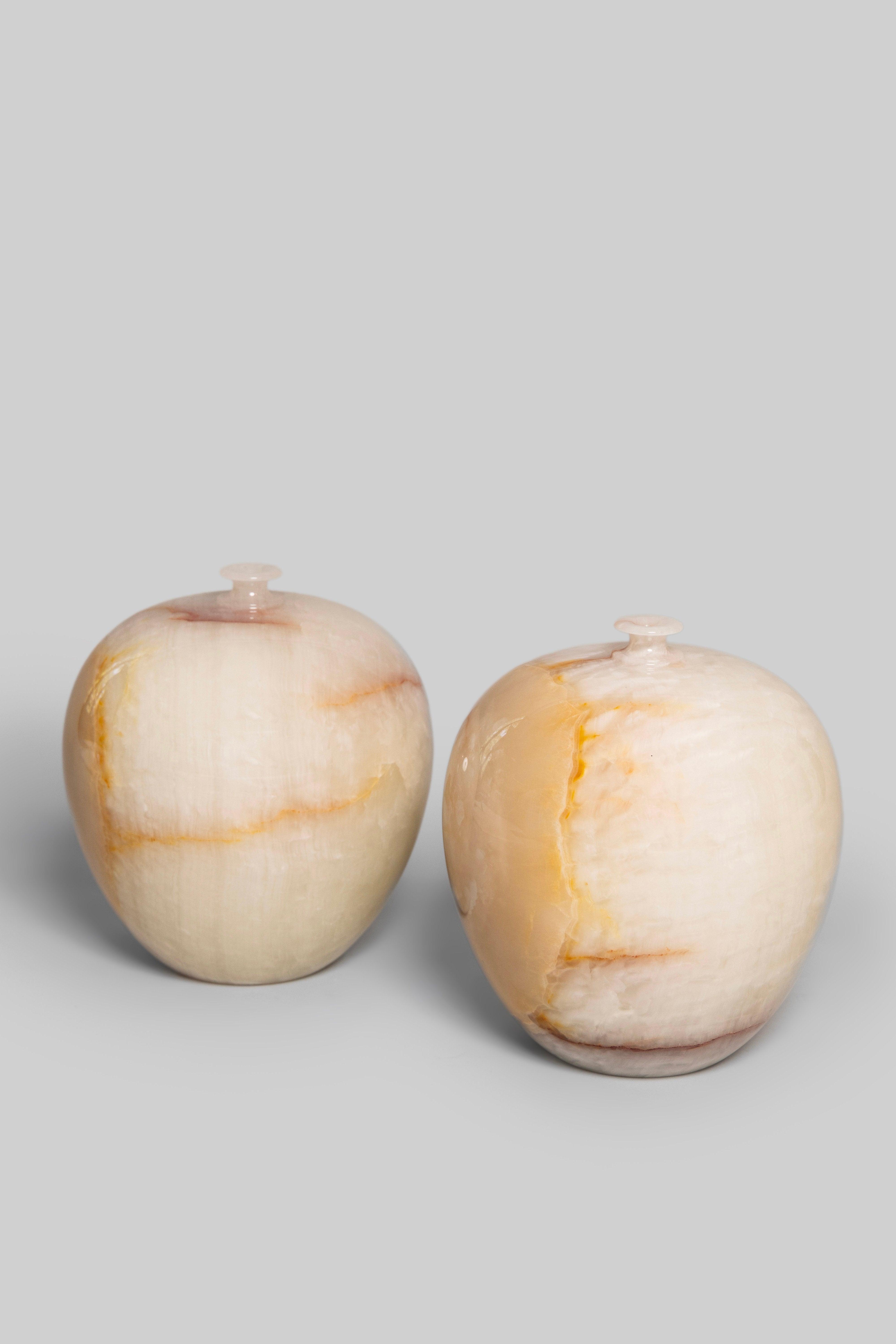 Amber Apple Pot