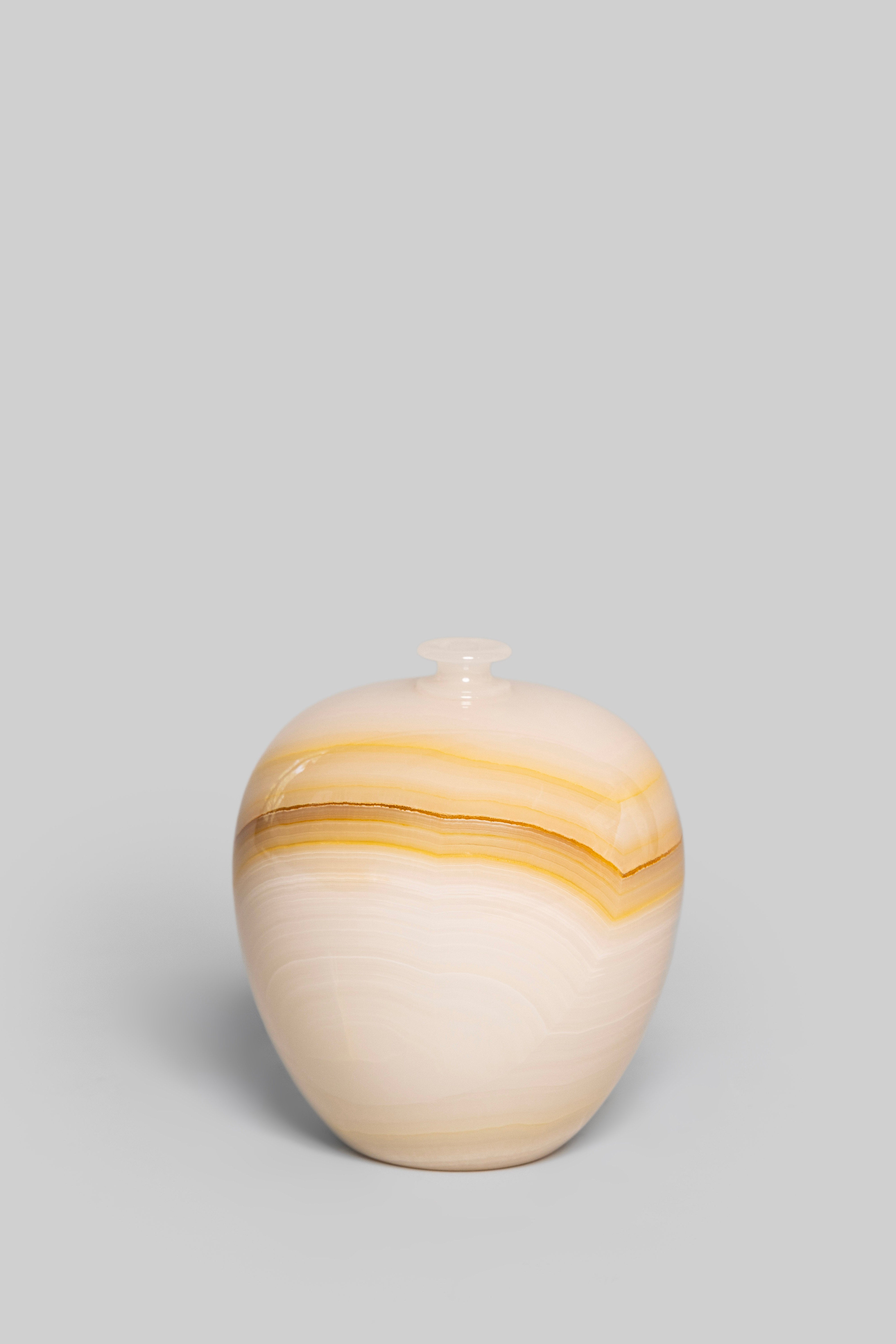 Golden Pearl Pot