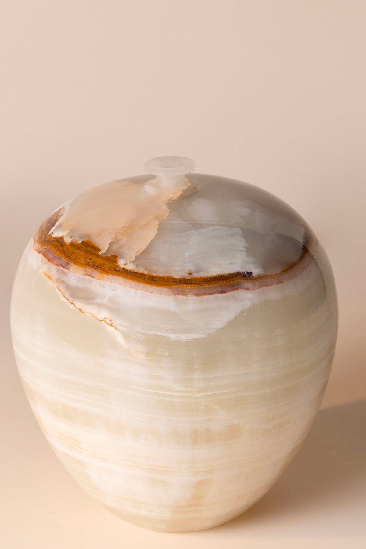 Earthen Glow Pot
