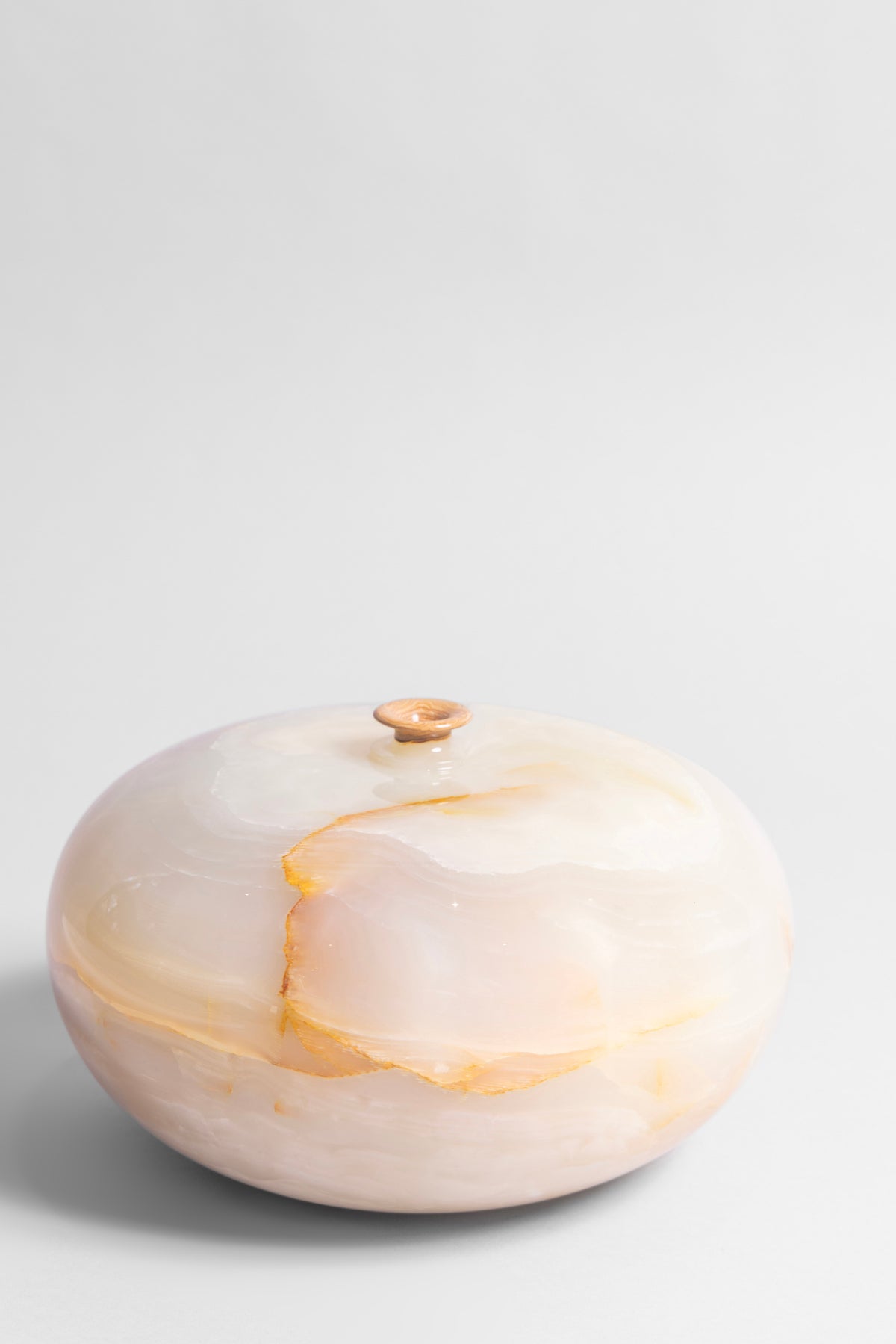 Dawn Onyx Pot (M)