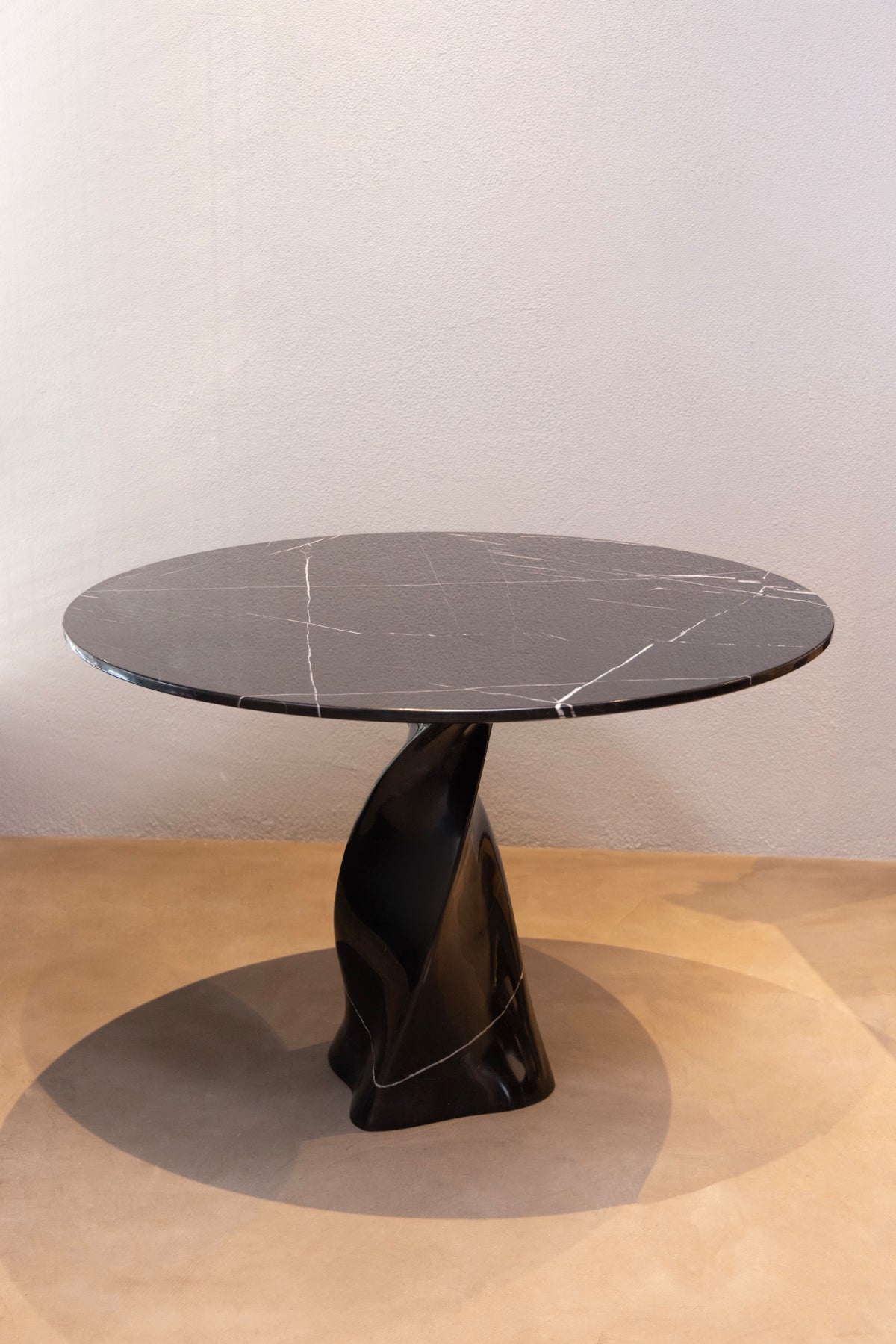 Noir Twist Table